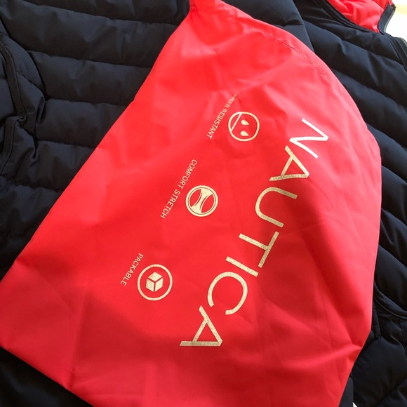 Nautica packable Hooded Jacket $150 - Picture 6 of 8